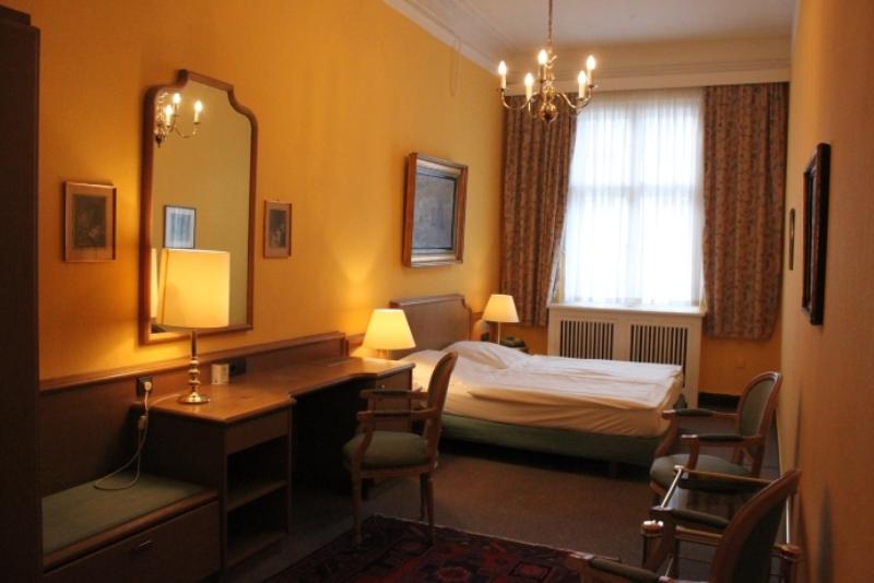 Stadt-Gut-Hotel Bogota Βερολίνο Δωμάτιο φωτογραφία
